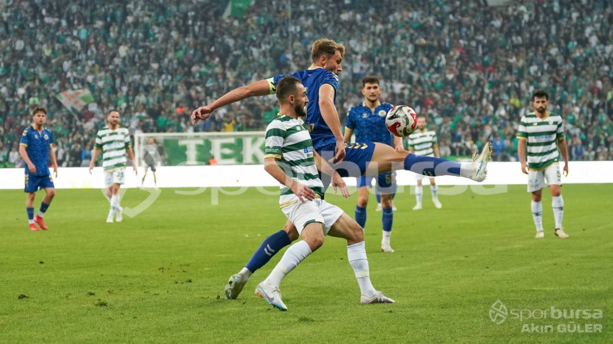 BURSASPOR - MENEMEN FK MAÇ FOTOĞRAFLARI
