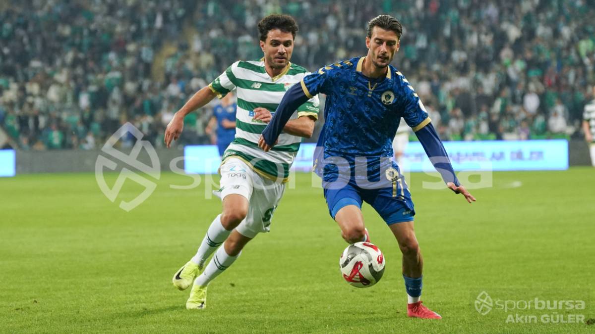 BURSASPOR - MENEMEN FK MAÇ FOTOĞRAFLARI