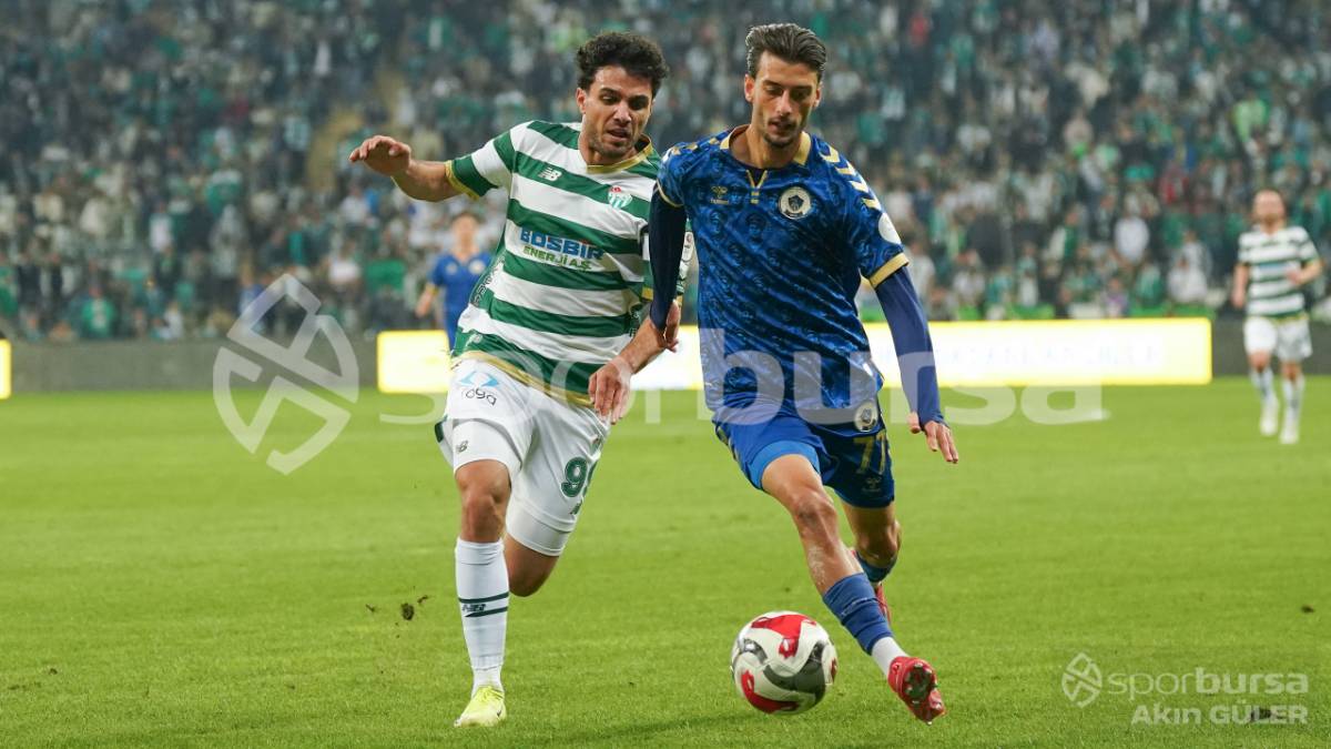 BURSASPOR - MENEMEN FK MAÇ FOTOĞRAFLARI