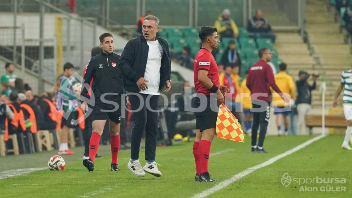 BURSASPOR - MENEMEN FK MAÇ FOTOĞRAFLARI