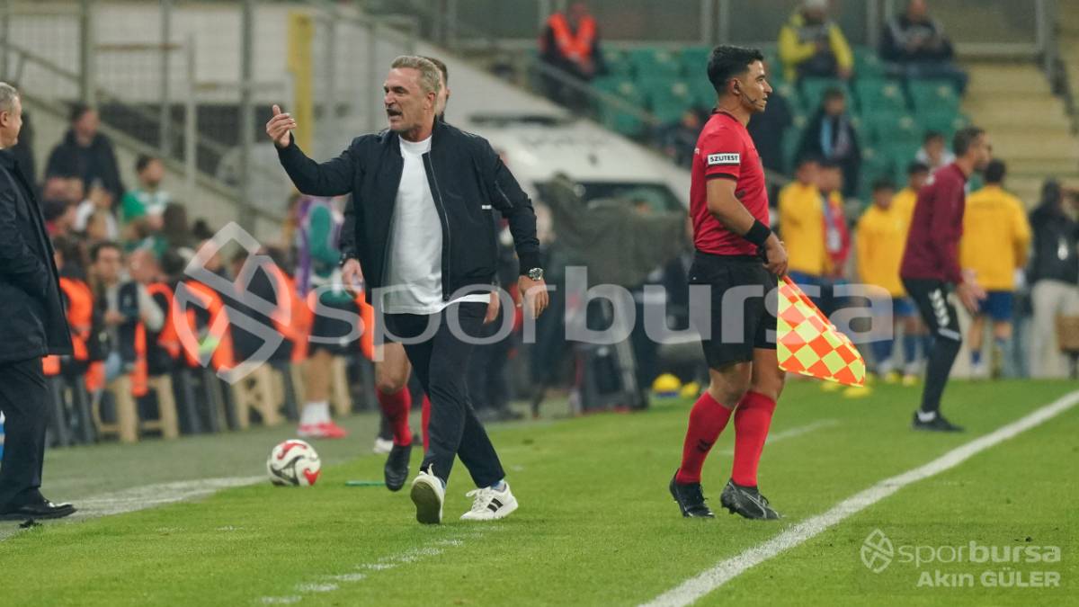 BURSASPOR - MENEMEN FK MAÇ FOTOĞRAFLARI