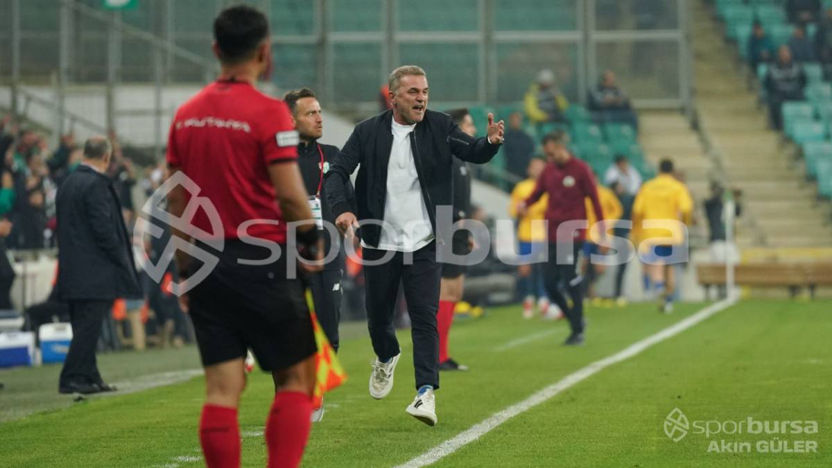 BURSASPOR - MENEMEN FK MAÇ FOTOĞRAFLARI