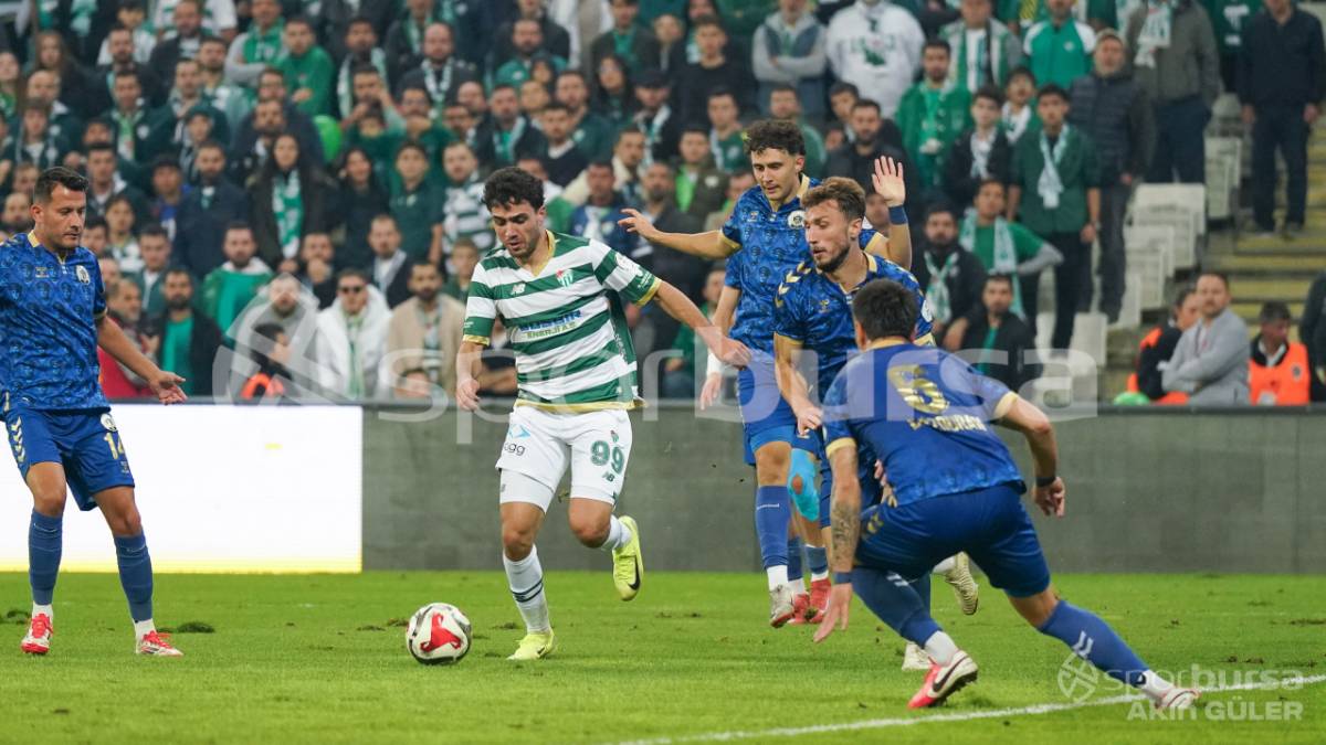 BURSASPOR - MENEMEN FK MAÇ FOTOĞRAFLARI