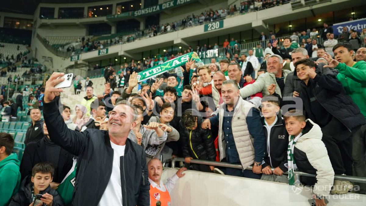 BURSASPOR - MENEMEN FK MAÇ FOTOĞRAFLARI