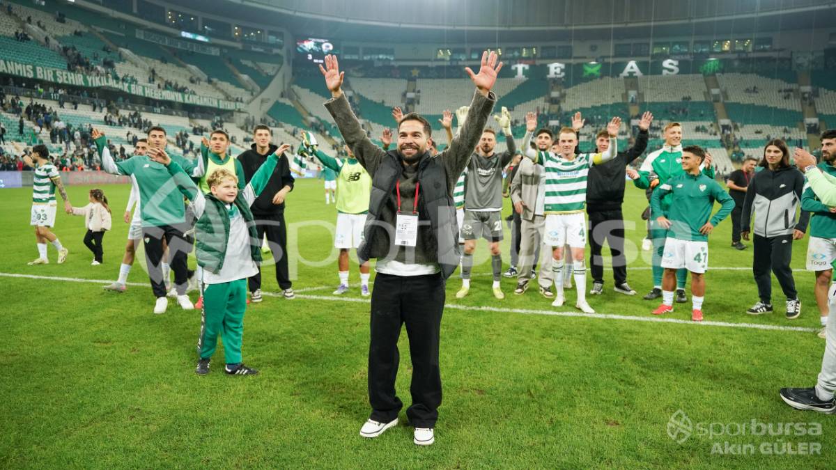 BURSASPOR - MENEMEN FK MAÇ FOTOĞRAFLARI