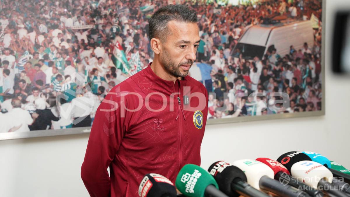 BURSASPOR - MENEMEN FK MAÇ FOTOĞRAFLARI