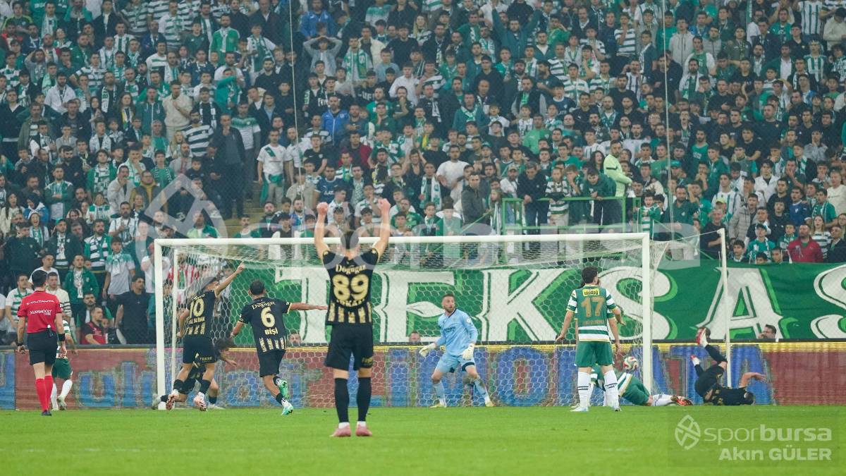 BURSASPOR - MUŞSPOR MAÇ FOTOĞRAFLARI