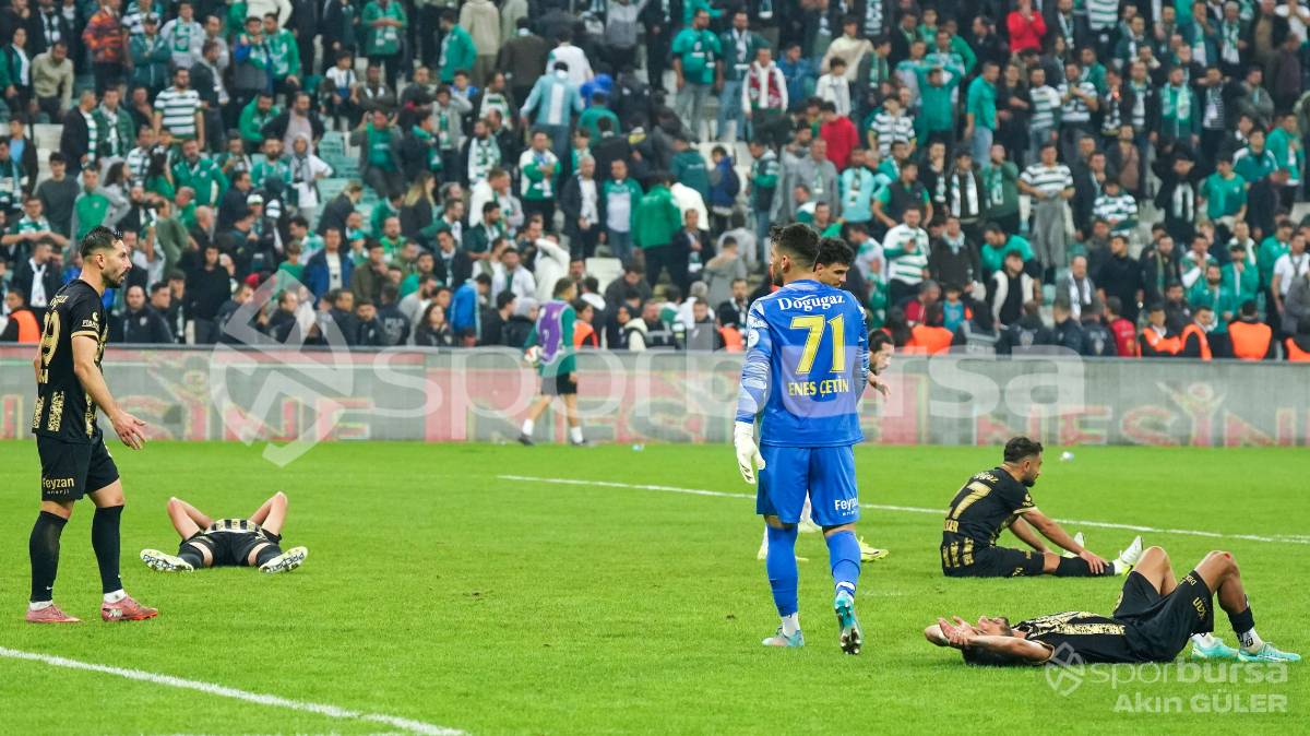 BURSASPOR - MUŞSPOR MAÇ FOTOĞRAFLARI