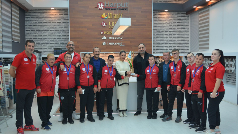 Down Basketbol Milli Takımı'ndan Harput Holding’e anlamlı ziyaret