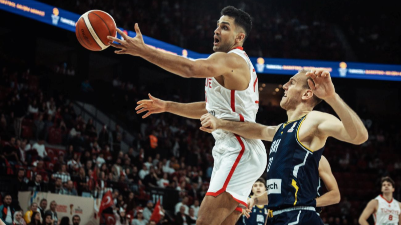 12 Dev Adam ikinci yarıda farka koştu