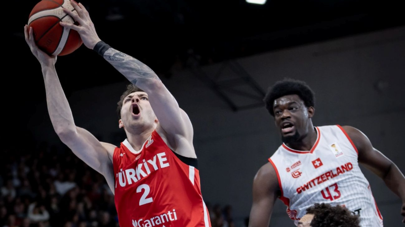 12 Dev Adam Alpler’i de aştı!