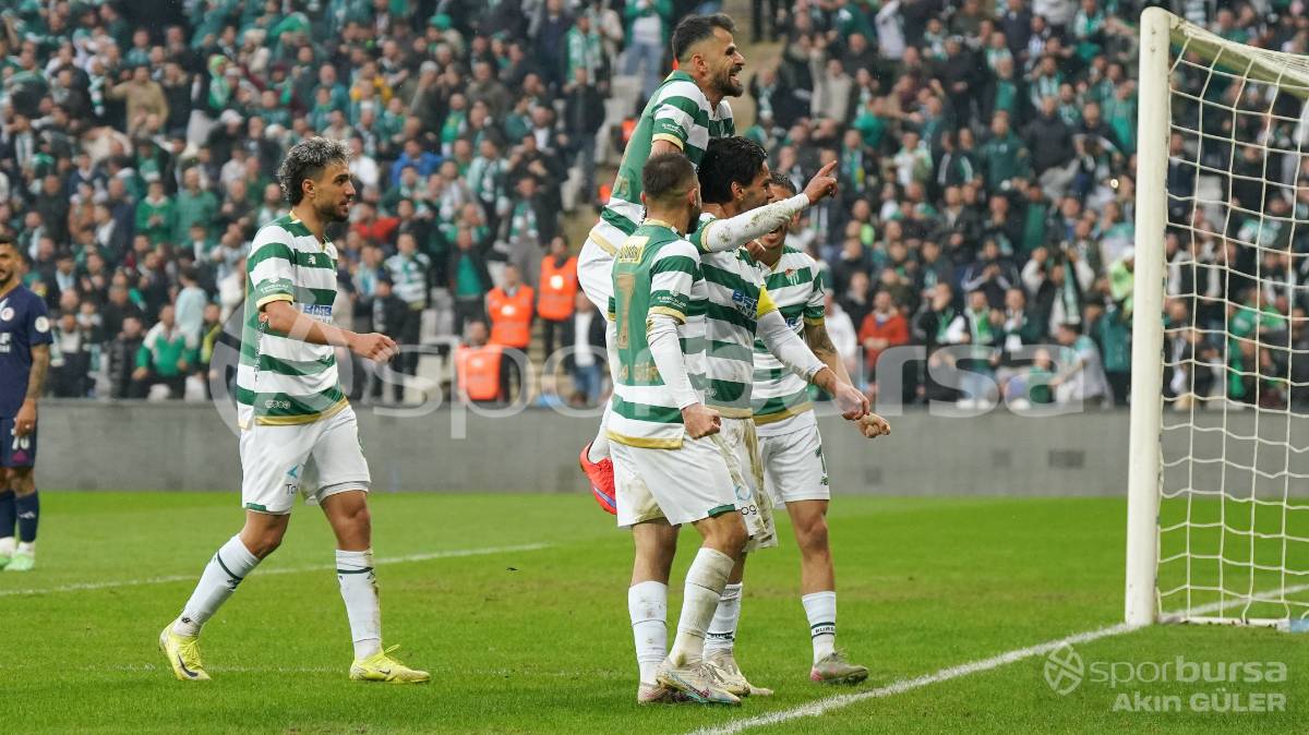 BURSASPOR - FETHİYESPOR MAÇ FOTOĞRAFLARI