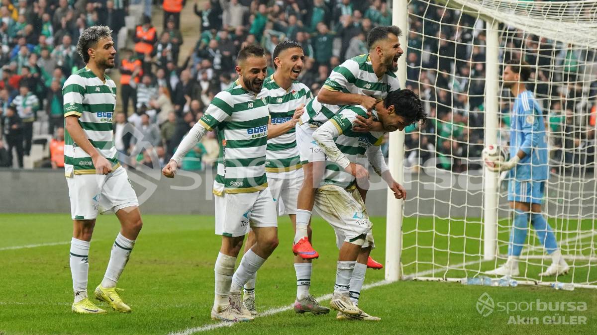 BURSASPOR - FETHİYESPOR MAÇ FOTOĞRAFLARI