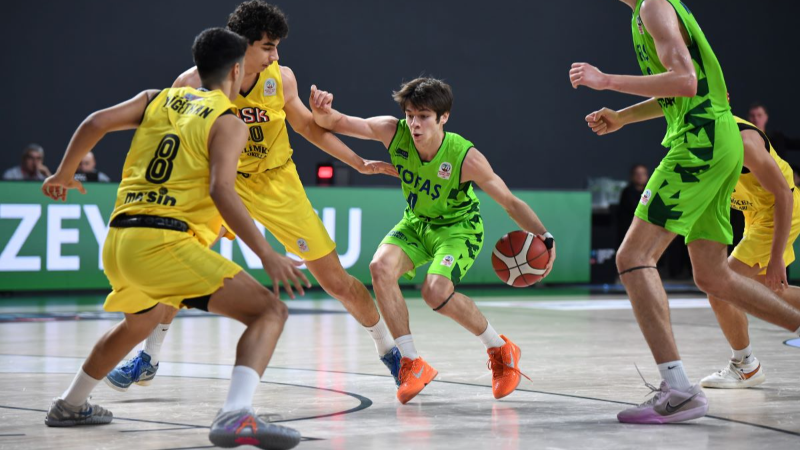 Tofaş ve Bursaspor tatildekirala.com kazanarak başladı