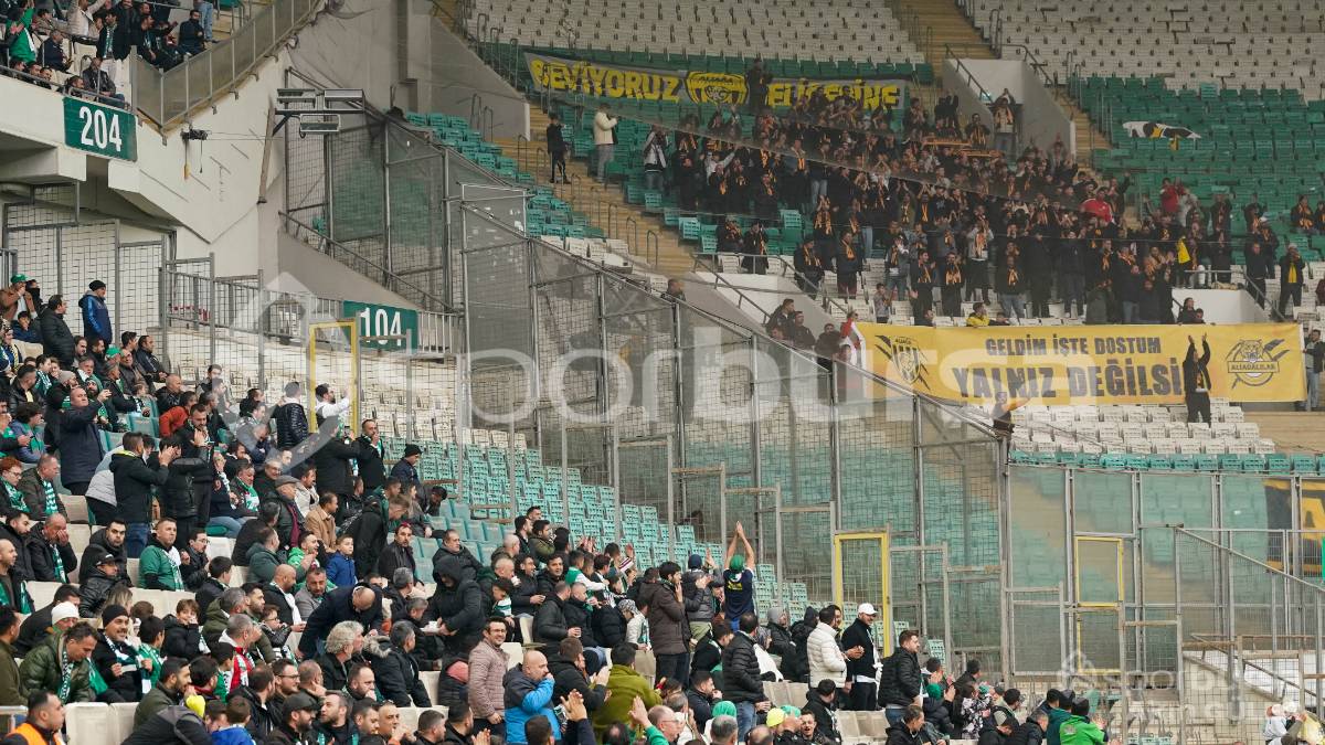BURSASPOR - ALİAĞA FK MAÇ FOTOĞRAFLARI