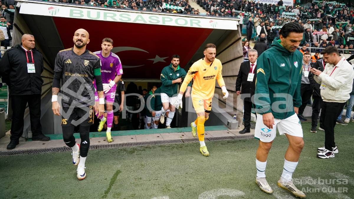 BURSASPOR - ALİAĞA FK MAÇ FOTOĞRAFLARI