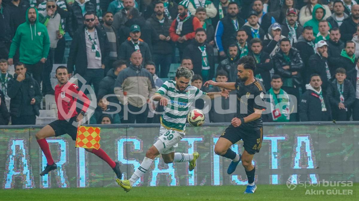 BURSASPOR - ALİAĞA FK MAÇ FOTOĞRAFLARI