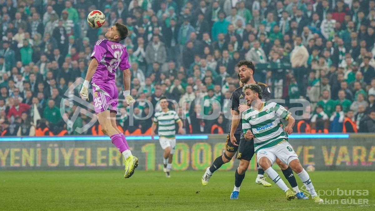 BURSASPOR - ALİAĞA FK MAÇ FOTOĞRAFLARI