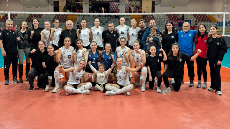 Nilüfer Belediyespor zirveyi sevdi