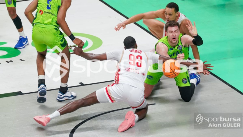 Tofaş Cholet’yi kolay geçti