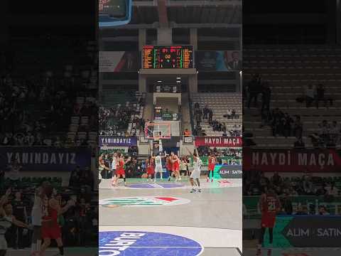 Bursaspor'a galibiyeti getiren son saniye basketi! 🐊 #bursasporbasketbol #sprobursatr