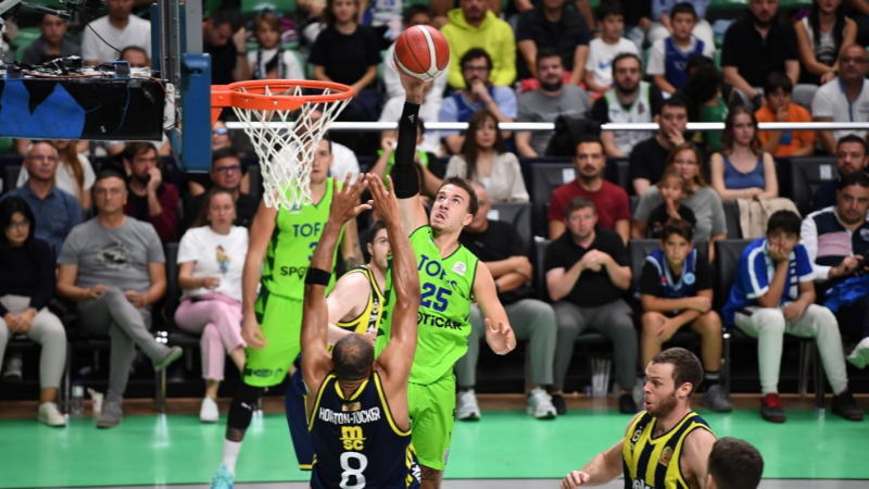 Tofaş İstanbul’da Fenerbahçe önünde