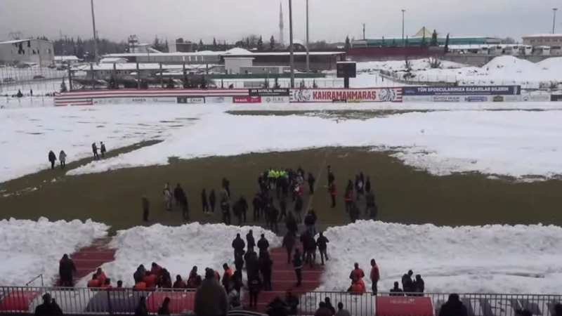 K.Maraş İstiklal- 1461 Trabzon maçı kara takıldı!