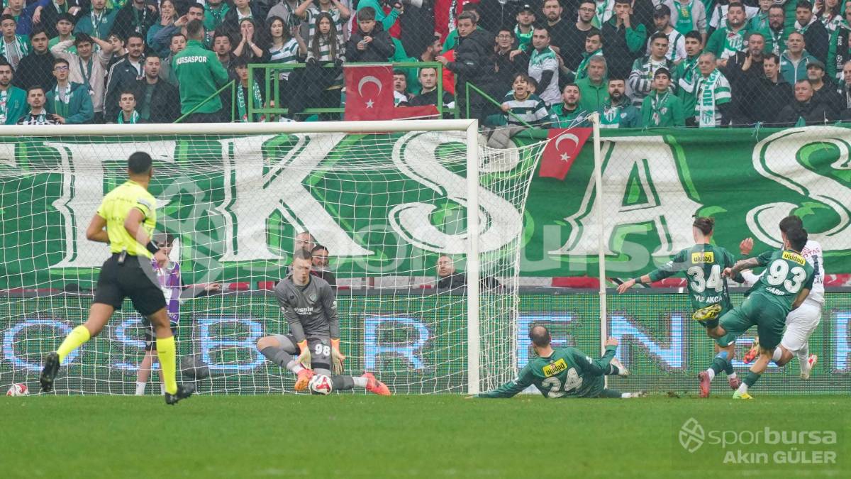 BURSASPOR - YENİ MERSİN İDMAN YURDU MAÇI FOTOĞRAFLARI