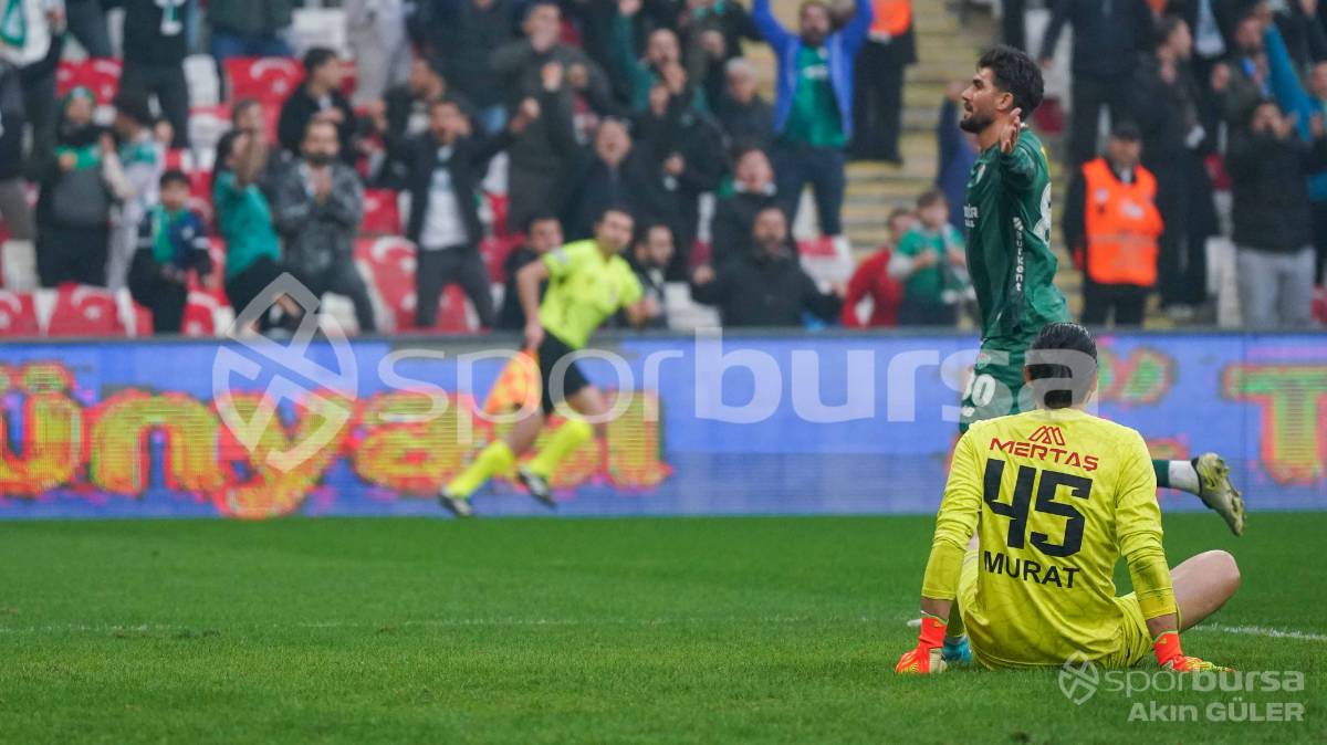 BURSASPOR - YENİ MERSİN İDMAN YURDU MAÇI FOTOĞRAFLARI