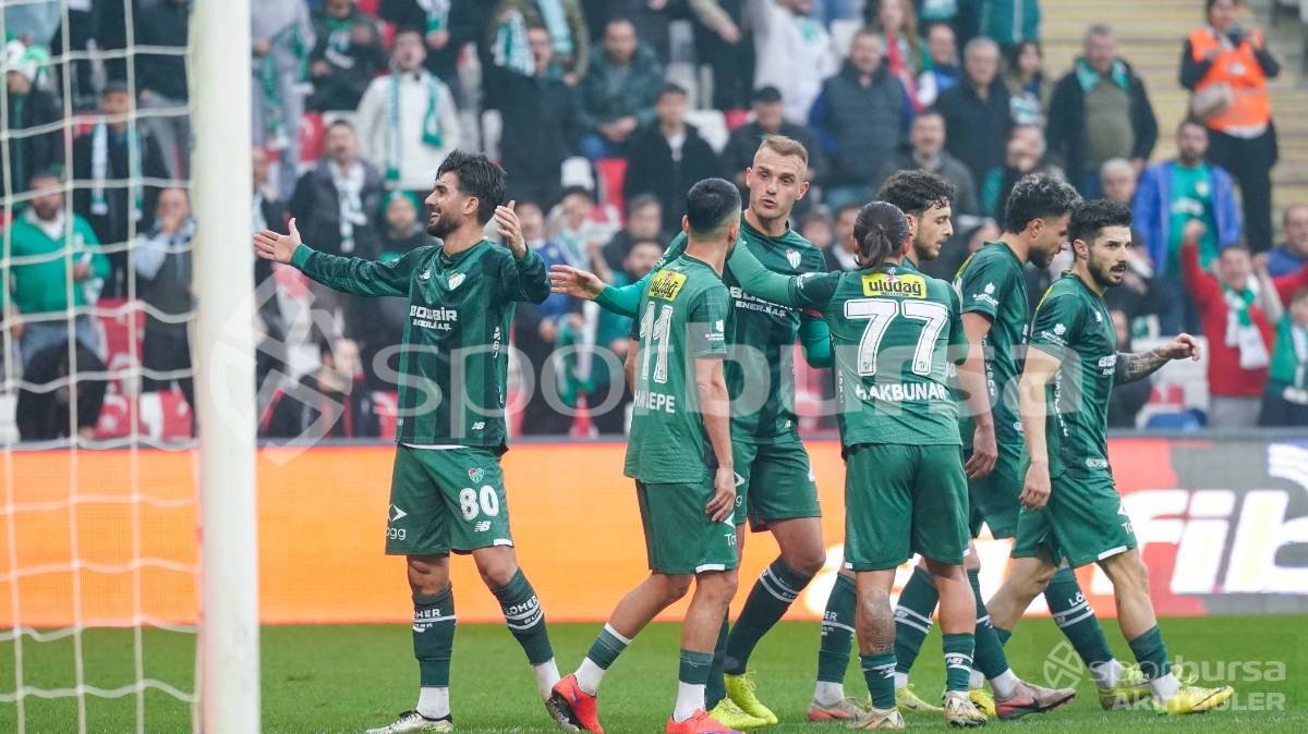 BURSASPOR - YENİ MERSİN İDMAN YURDU MAÇI FOTOĞRAFLARI