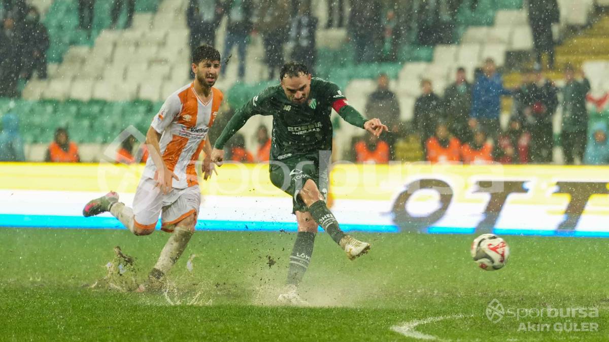 BURSASPOR - ADANASPOR MAÇI FOTOĞRAFLARI