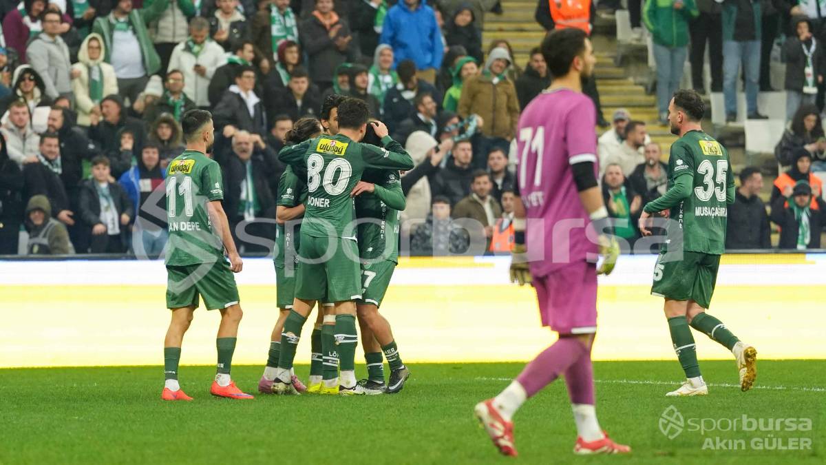 BURSASPOR - ADANASPOR MAÇI FOTOĞRAFLARI
