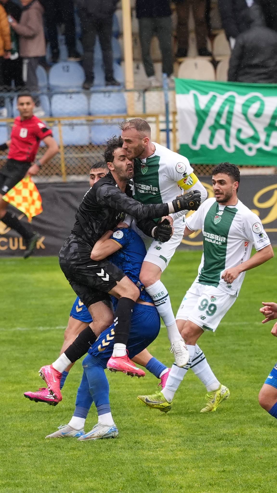 MENEMEN FK - BURSASPOR MAÇ FOTOĞRAFLARI