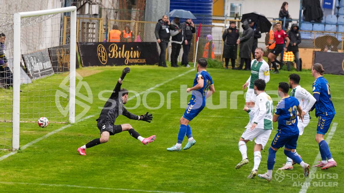 MENEMEN FK - BURSASPOR MAÇ FOTOĞRAFLARI