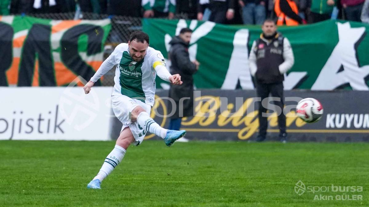 MENEMEN FK - BURSASPOR MAÇ FOTOĞRAFLARI