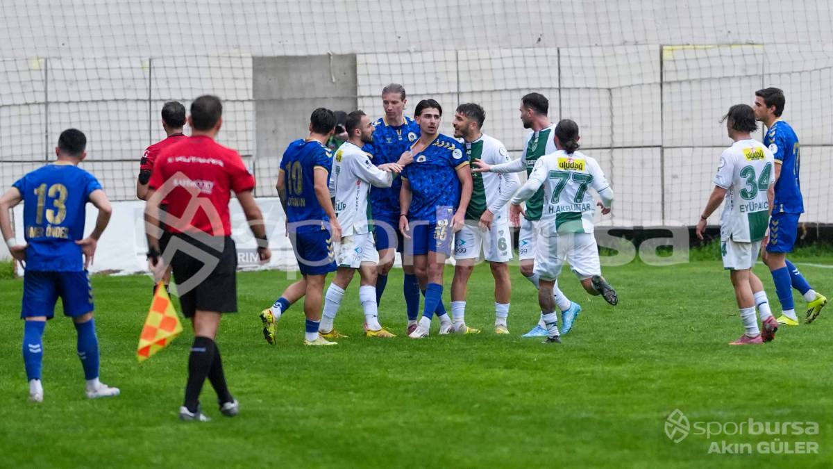 MENEMEN FK - BURSASPOR MAÇ FOTOĞRAFLARI