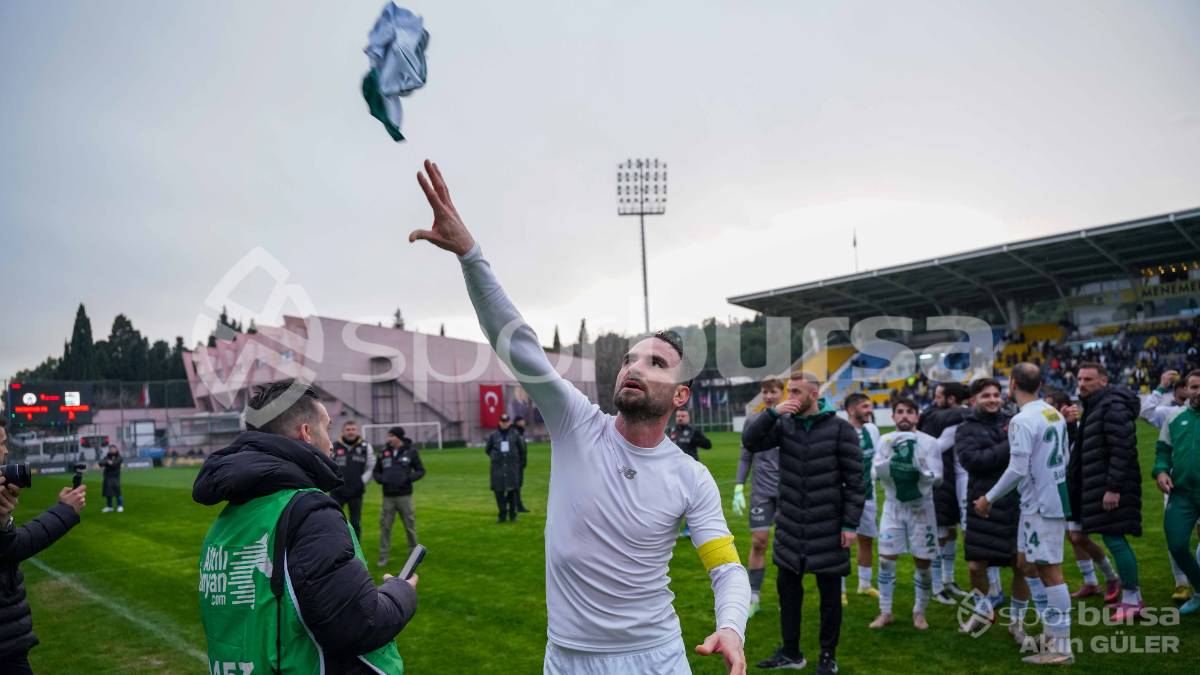 MENEMEN FK - BURSASPOR MAÇ FOTOĞRAFLARI