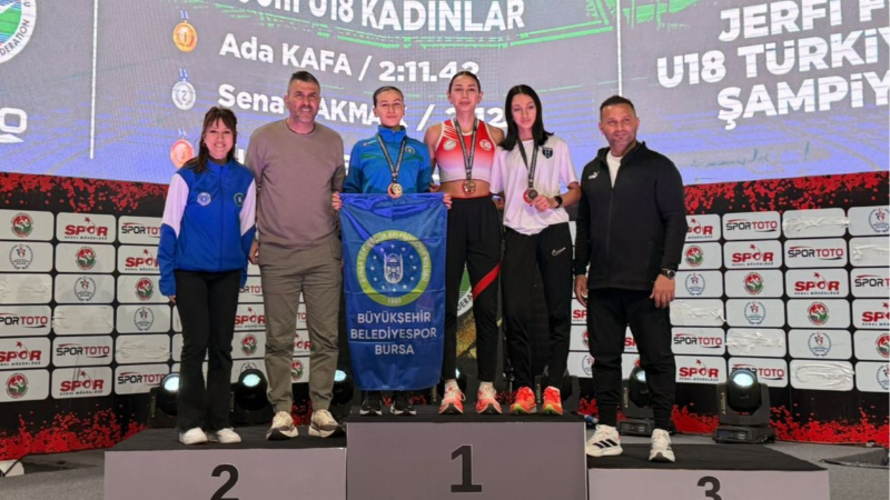 Büyükşehirli atlet Sena Çakmak Türkiye ikincisi