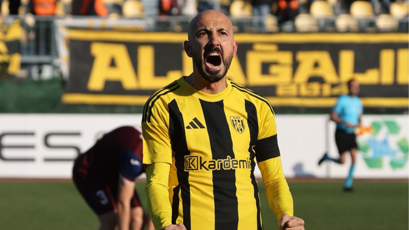 Ahmet İlhan Özek, Aliağa’yı uzatmada kurtardı