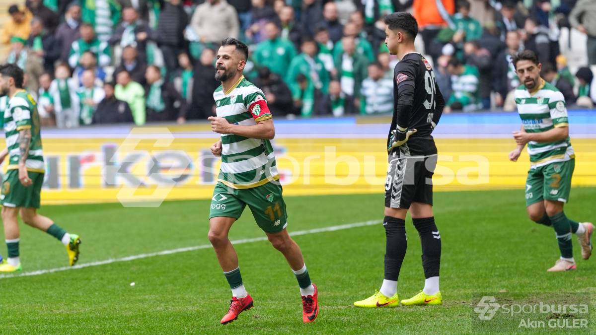 BURSASPOR - AKSARAY BELEDİYESPOR MAÇ FOTOĞRAFLARI