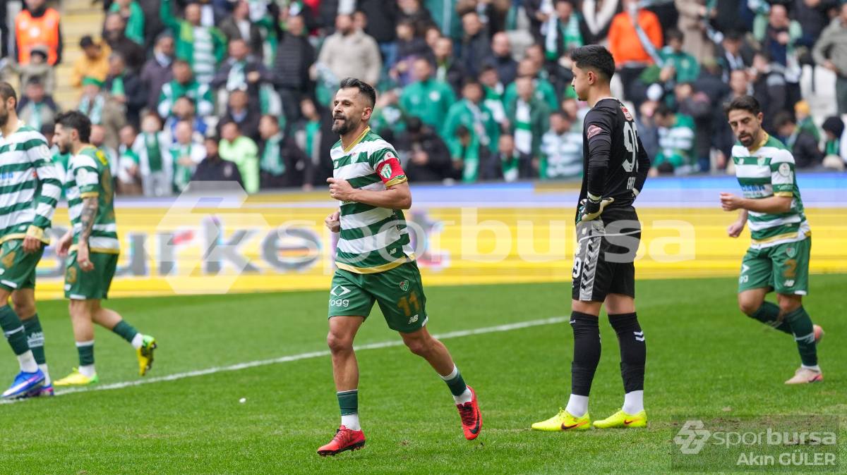 BURSASPOR - AKSARAY BELEDİYESPOR MAÇ FOTOĞRAFLARI