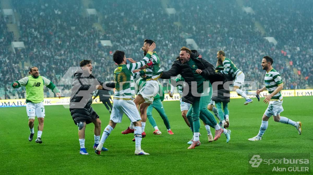 BURSASPOR - GÜZİDE GEBZESPOR MAÇ FOTOĞRAFLARI