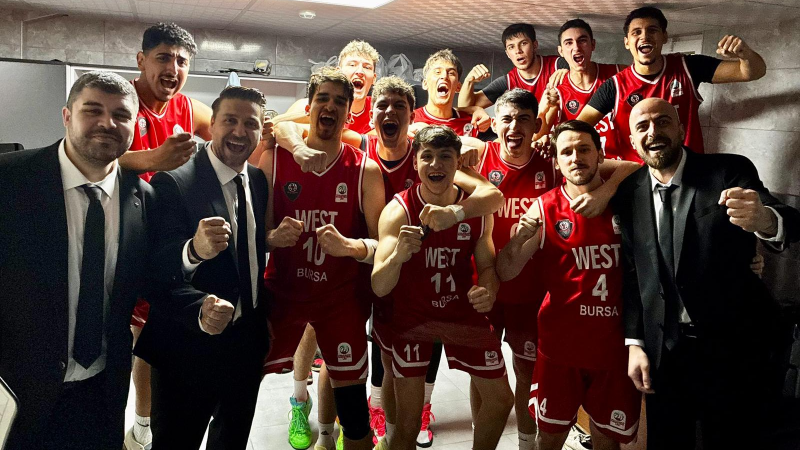 Lideri Ege'de deviren West Bursa lider oldu
