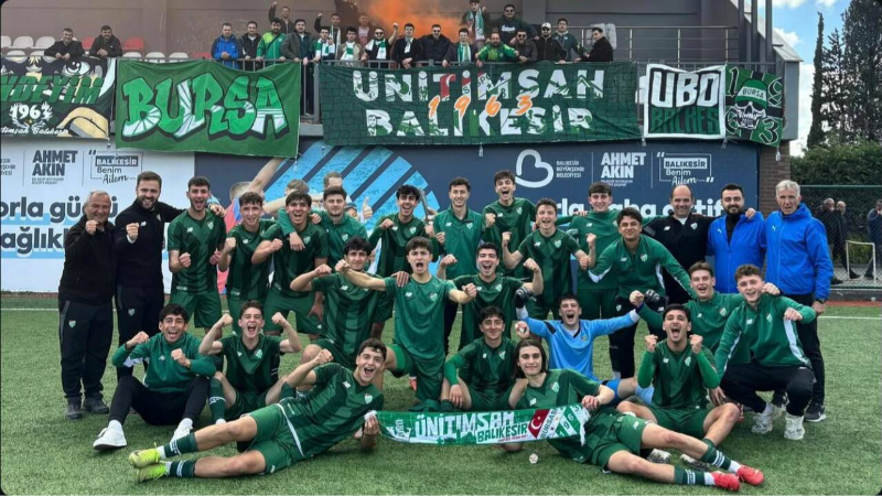 Bursasporlu gençler şampiyon