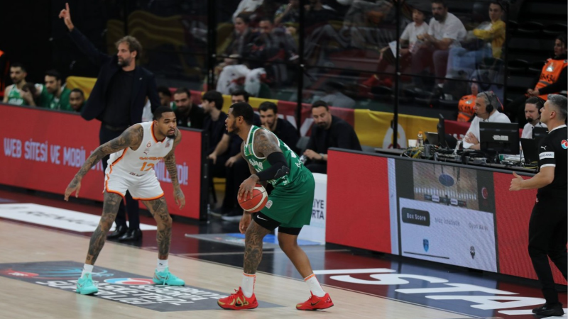 Bursaspor G.Saray'dan fark yedi!