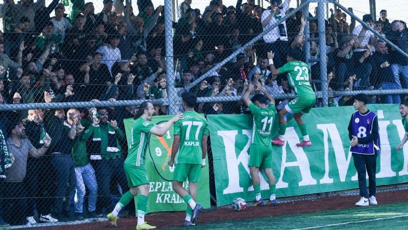 Kafkasspor Galata’dan lider döndü