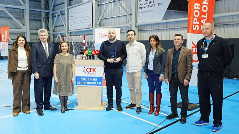 Uludağ İçecek’ten ÇEK Spor Salonu’na basketbol şut makinesi desteği