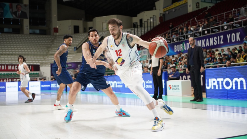 Finalspor evinde lidere teslim!