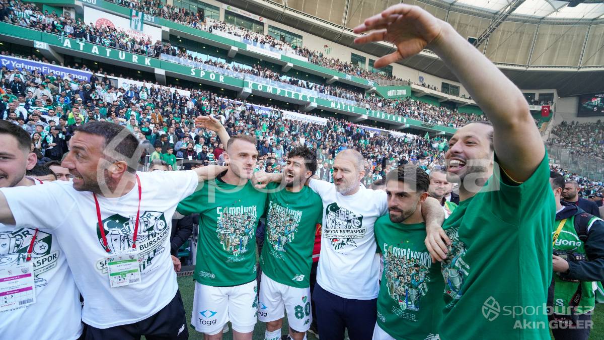 BURSASPOR - SOMASPOR MAÇI VE ŞAMPİYONLUK KUTLAMALARI FOTO GALERİ