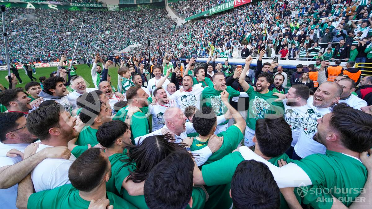 BURSASPOR - SOMASPOR MAÇI VE ŞAMPİYONLUK KUTLAMALARI FOTO GALERİ